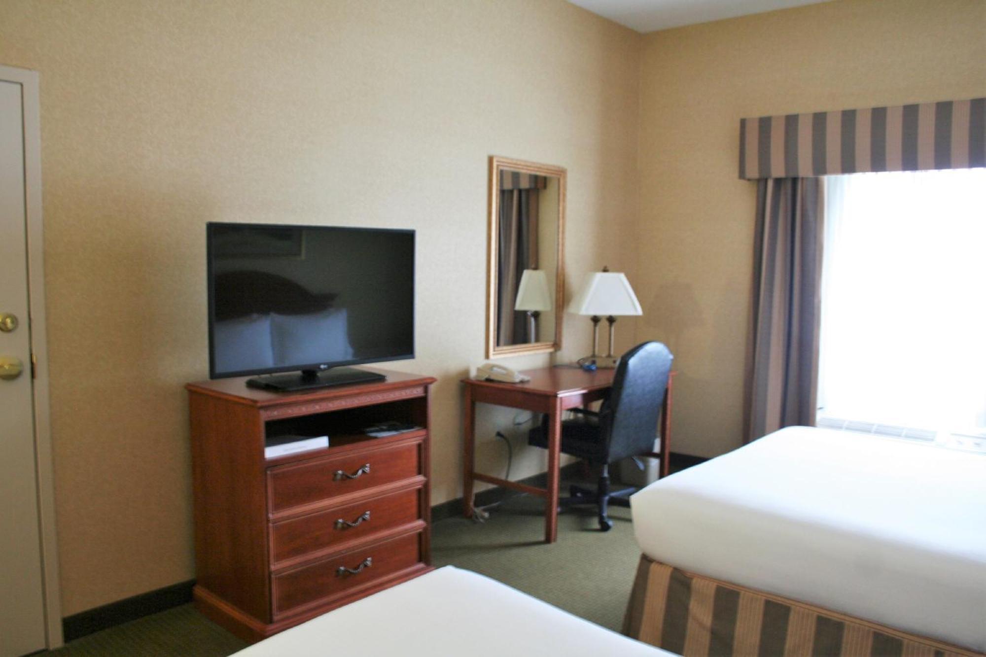 Holiday Inn Express Hotel & Suites Drums-Hazelton By Ihg Exterior photo